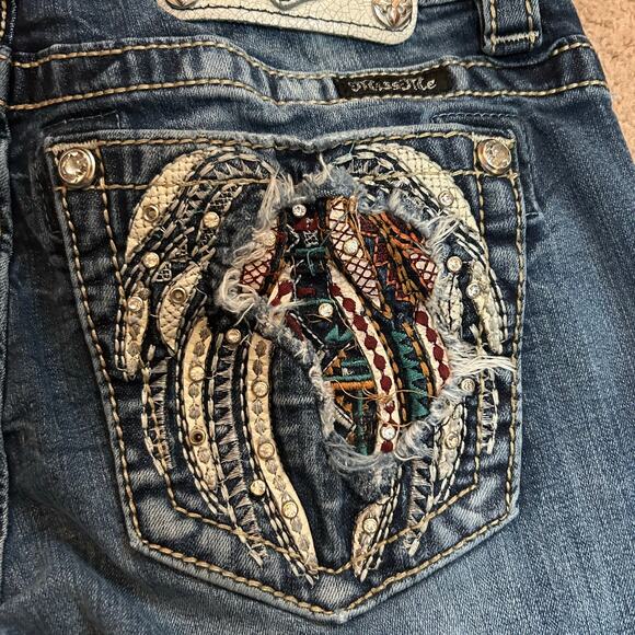 Miss Me Easy Skinny Jeans Sz 26 Embroidered Boho Aztec Angel Wings Distressed - Picture 1 of 7